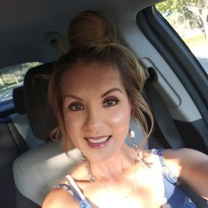 Meet your Posher, Pam